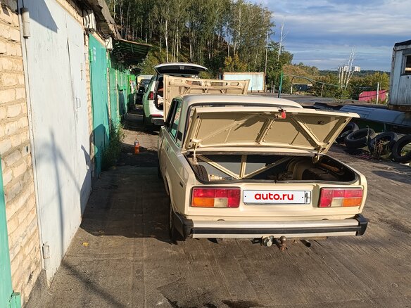 1987 Lada (ВАЗ) 2105, бежевый - вид 4