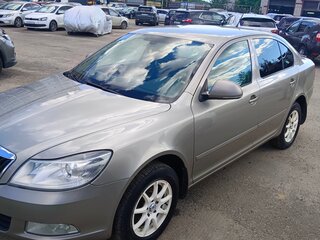 2011 Skoda Octavia II (A5) Рестайлинг, серый, 685000 рублей, вид 4
