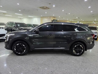 2025 Kia Sorento IV Рестайлинг, серый, 5000000 рублей, вид 4