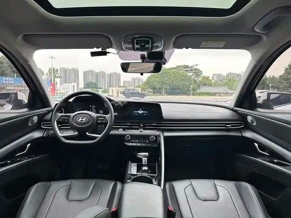2023 Hyundai Elantra VII (CN7) Рестайлинг, белый - вид 11