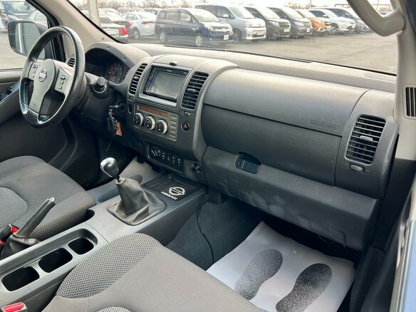2008 Nissan Navara (Frontier) III (D40), серый, 999000 рублей - вид 12