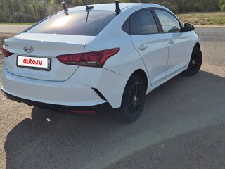 2020 Hyundai Solaris II Рестайлинг, белый, 1400000 рублей, вид 4