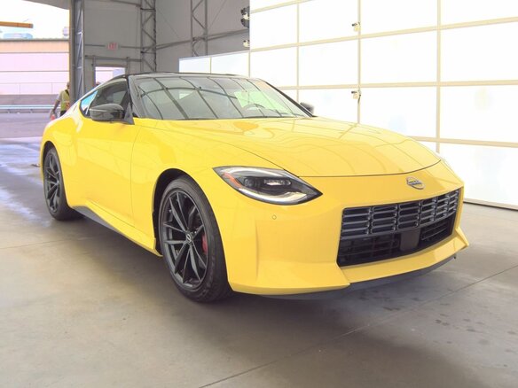 2023 Nissan Z, жёлтый, 5450000 рублей - вид 2