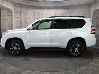 2013 Toyota Land Cruiser Prado 150 Series Рестайлинг 1, белый, 2885000 рублей, вид 5