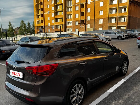 2014 Kia Ceed II, коричневый - вид 3