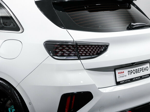 2021 Kia Ceed III Рестайлинг, белый - вид 15