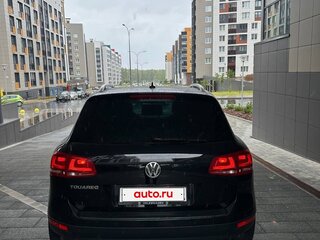 2011 Volkswagen Touareg II, чёрный, 2300000 рублей, вид 5