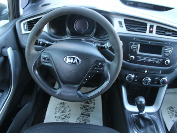 2012 Kia Ceed II, коричневый, 560000 рублей - вид 11