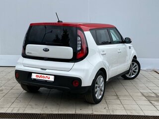 2018 Kia Soul II Рестайлинг, белый, 1550000 рублей, вид 3