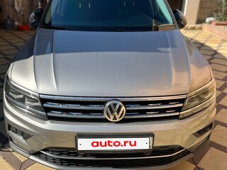 2020 Volkswagen Tiguan II, серебристый, 2550000 рублей, вид 2