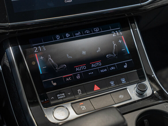 2019 Audi Q8 55 TFSI I (4M), синий, 4975000 рублей - вид 18