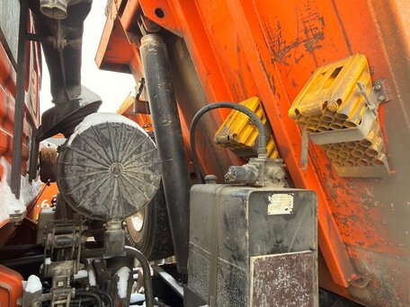 2013 КамАЗ 6520, оранжевый, 1750000 рублей, вид 2