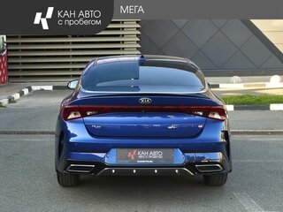 2021 Kia K5 III, синий, 2048000 рублей, вид 4