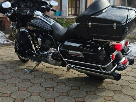 2011 Harley-Davidson Electra Glide, чёрный, 950000 рублей, вид 4