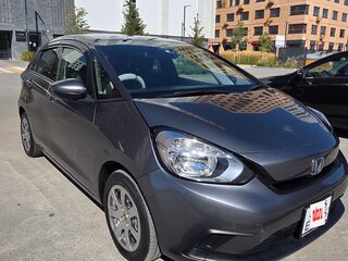 2020 Honda Fit IV, серый, 1370000 рублей, вид 2