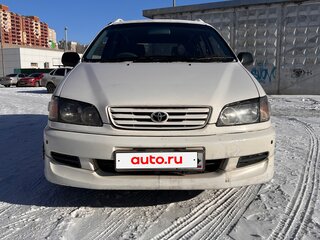 1997 Toyota Ipsum I (M10), белый, 530000 рублей, вид 2
