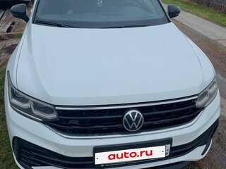 2021 Volkswagen Tiguan II Рестайлинг, белый, 4600000 рублей, вид 2