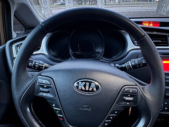 2015 Kia Ceed II Рестайлинг, коричневый, 920000 рублей - вид 21