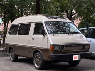 1982 Toyota Town Ace I Рестайлинг, бежевый, 550000 рублей, вид 2