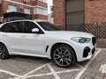 2020 BMW X5 40i IV (G05/G18), белый, 6800000 рублей - вид 2