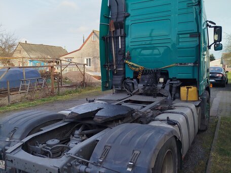 2003 Volvo FH, зелёный, 1783001 рублей, вид 2