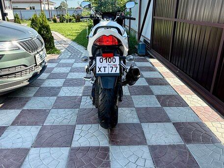 2010 Suzuki GSX 1250 FA, белый, 600000 рублей, вид 2