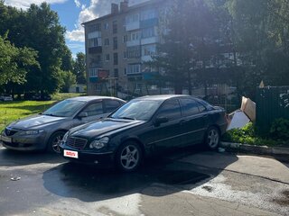 2003 Mercedes-Benz C-Класс 180 II (W203), чёрный, 695000 рублей, вид 5