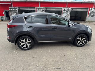 2018 Kia Sportage IV, серый, 1790000 рублей, вид 3