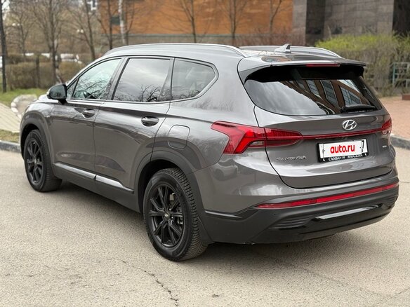 2022 Hyundai Santa Fe IV Рестайлинг, серый, 4150000 рублей - вид 4
