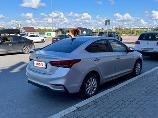 2018 Hyundai Solaris II, серебристый, 1600000 рублей, вид 5