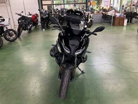2025 BMW R 1300 RS, чёрный, 2290000 рублей, вид 3