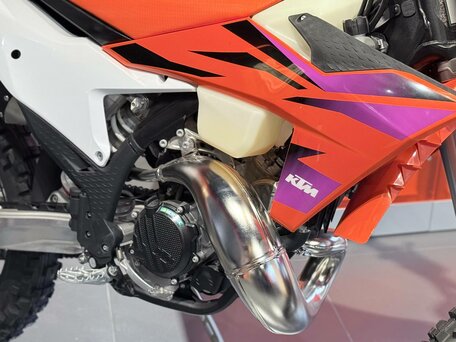 2024 KTM 150 EXC, оранжевый, 1199900 рублей, вид 5