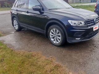2019 Volkswagen Tiguan II, чёрный, 3770000 рублей, вид 3