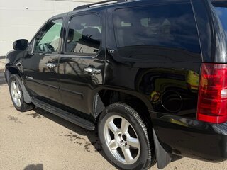 2008 Chevrolet Tahoe III, чёрный, 1450000 рублей, вид 4
