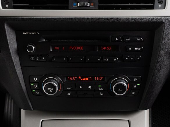 2011 BMW 3 серии 318i V (E90/E91/E92/E93) Рестайлинг, белый - вид 14