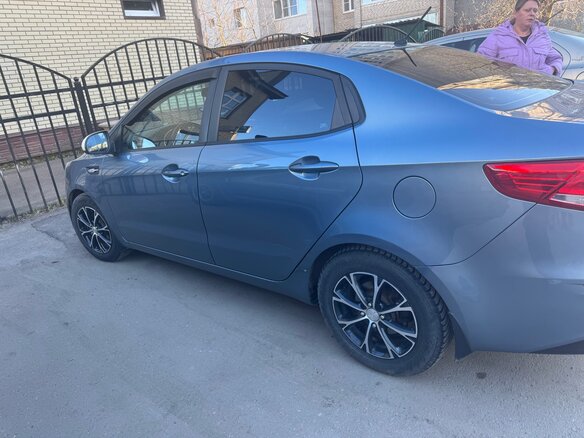 2015 Kia Rio III Рестайлинг, голубой, 750000 рублей - вид 5