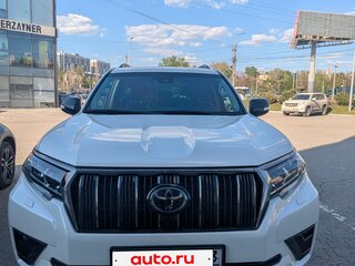 2022 Toyota Land Cruiser Prado 150 Series Рестайлинг 3, белый, 6690000 рублей, вид 2