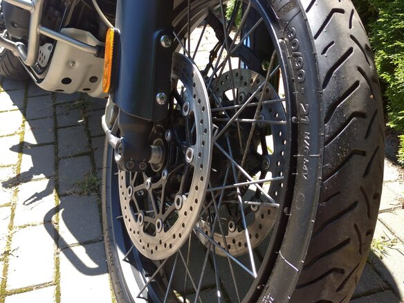 2019 Triumph Scrambler, чёрный, 891501 рублей - вид 2