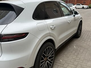 2020 Porsche Cayenne III, белый, 8650000 рублей, вид 5