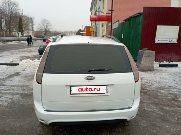 2008 Ford Focus II Рестайлинг, белый, 350000 рублей - вид 3