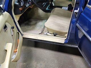 1980 Mercedes-Benz W123 200 4-speed, синий, 1500000 рублей, вид 4
