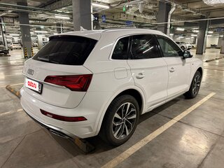 2020 Audi Q5 45 TFSI II (FY) Рестайлинг, белый, 4249000 рублей, вид 5