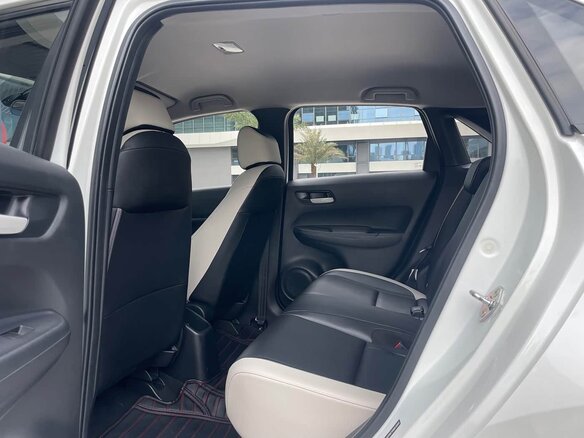 2023 Honda Fit IV Рестайлинг, белый, 1390325 рублей - вид 10