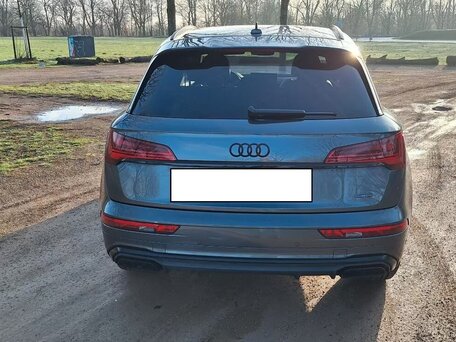 2023 Audi Q5 40 TFSI II (FY) Рестайлинг, серый, 6140000 рублей, вид 4