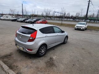 2012 Hyundai Solaris I, серебристый, 700000 рублей, вид 5