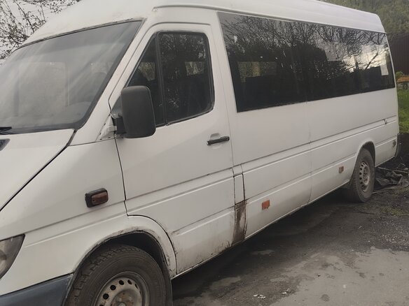 2003 Mercedes-Benz Sprinter, белый, 500000 рублей - вид 2