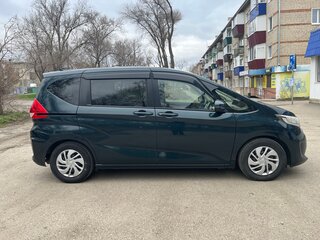 2019 Honda Freed II, зелёный, 1550000 рублей, вид 4