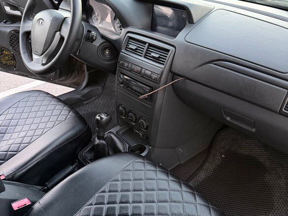 2017 Lada (ВАЗ) Priora I Рестайлинг, чёрный, 455000 рублей - вид 10