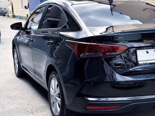2021 Hyundai Solaris II Рестайлинг, чёрный, 1900000 рублей, вид 4
