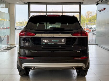 2024 Geely Atlas Pro, чёрный, 2157000 рублей, вид 5